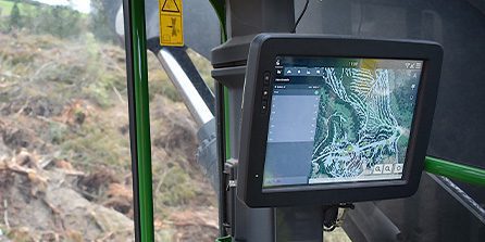 Ohjaamon TimberRite H-16 -monitorinäkymä